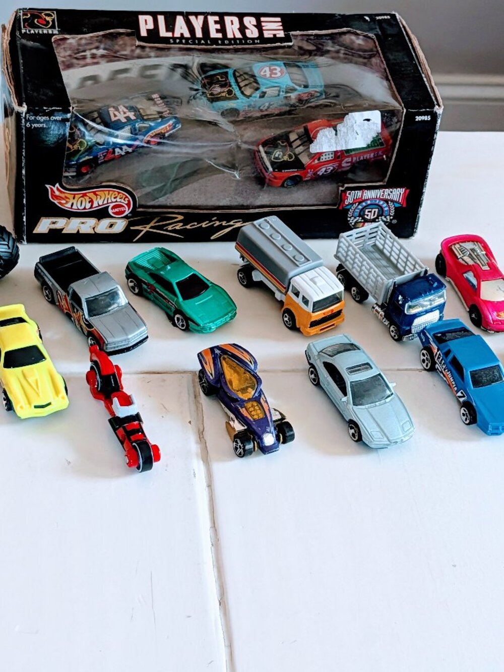 VTG Lot 17 Hot Wheels Diecast Cars 80s 90s 00s Malaysia NIB NOS Loose Bundle